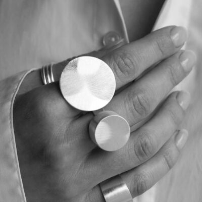 Duży srebrny pierścionek