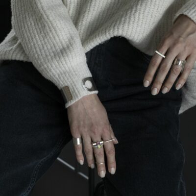 Minimalistyczna obrączka