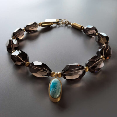 Larimar i kwarc dymny