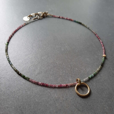 Choker z okrągłą zawieszką
