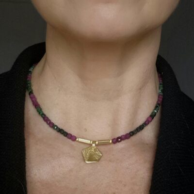 Naszyjnik z zoizytem i nieregularną zawieszką