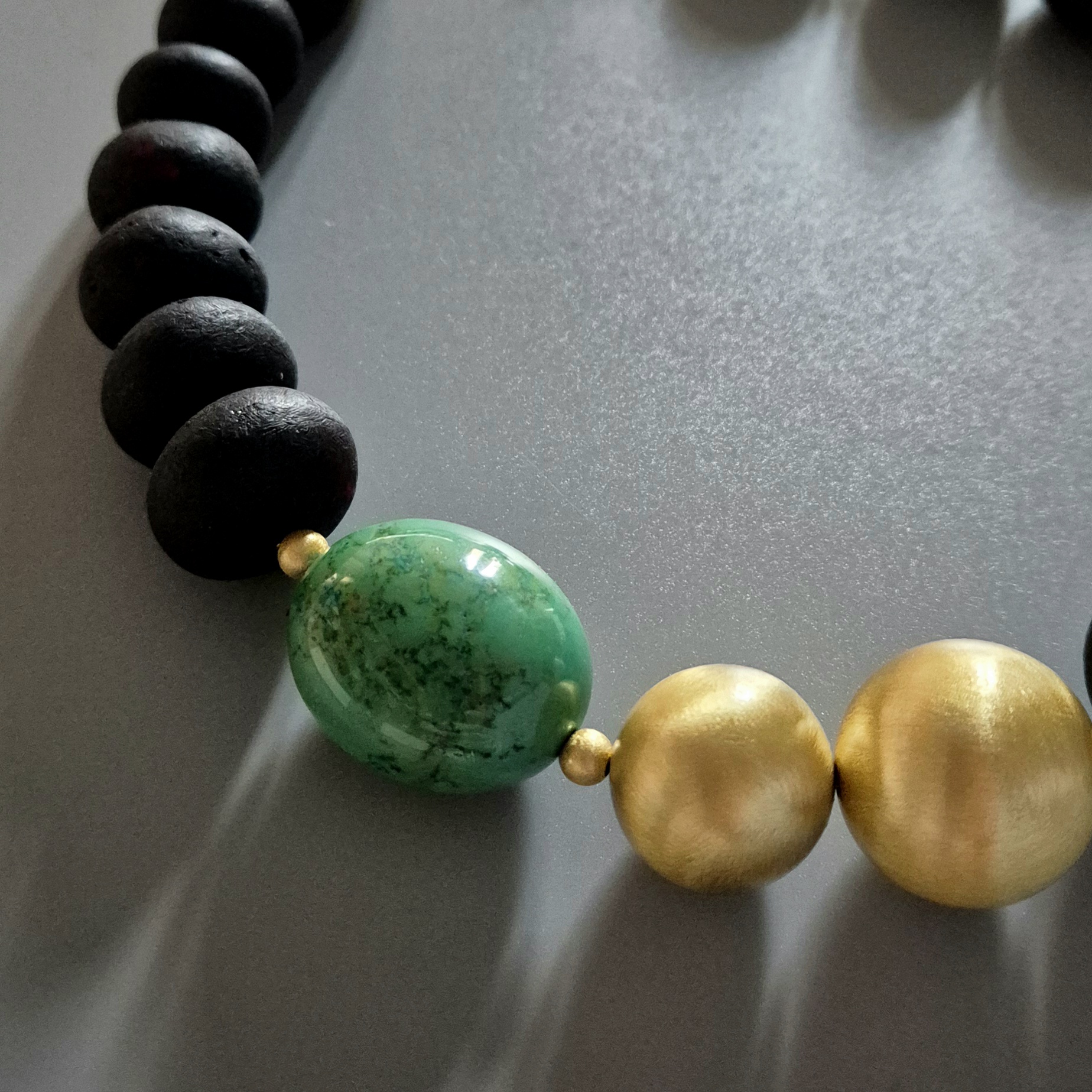 Czarny bursztyn i zielony turkus